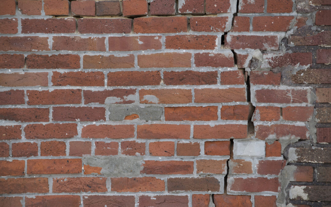 Tips to Spot Signs of Tuckpointing Issues in Your Home